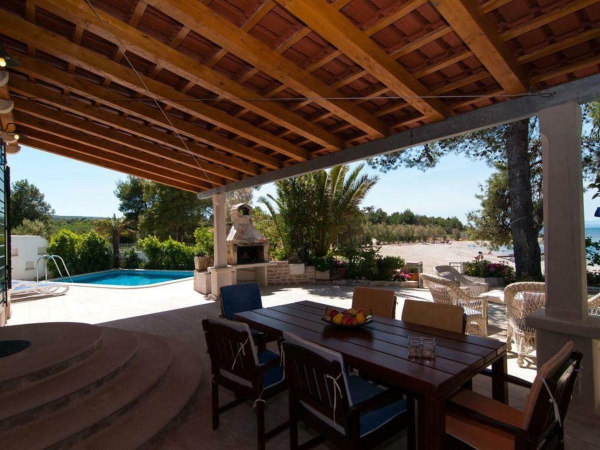 Deluxe Villa Sirena On The Beach With Pool Supetar Dış mekan fotoğraf