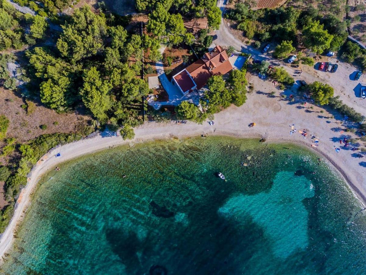 Deluxe Villa Sirena On The Beach With Pool Supetar Dış mekan fotoğraf